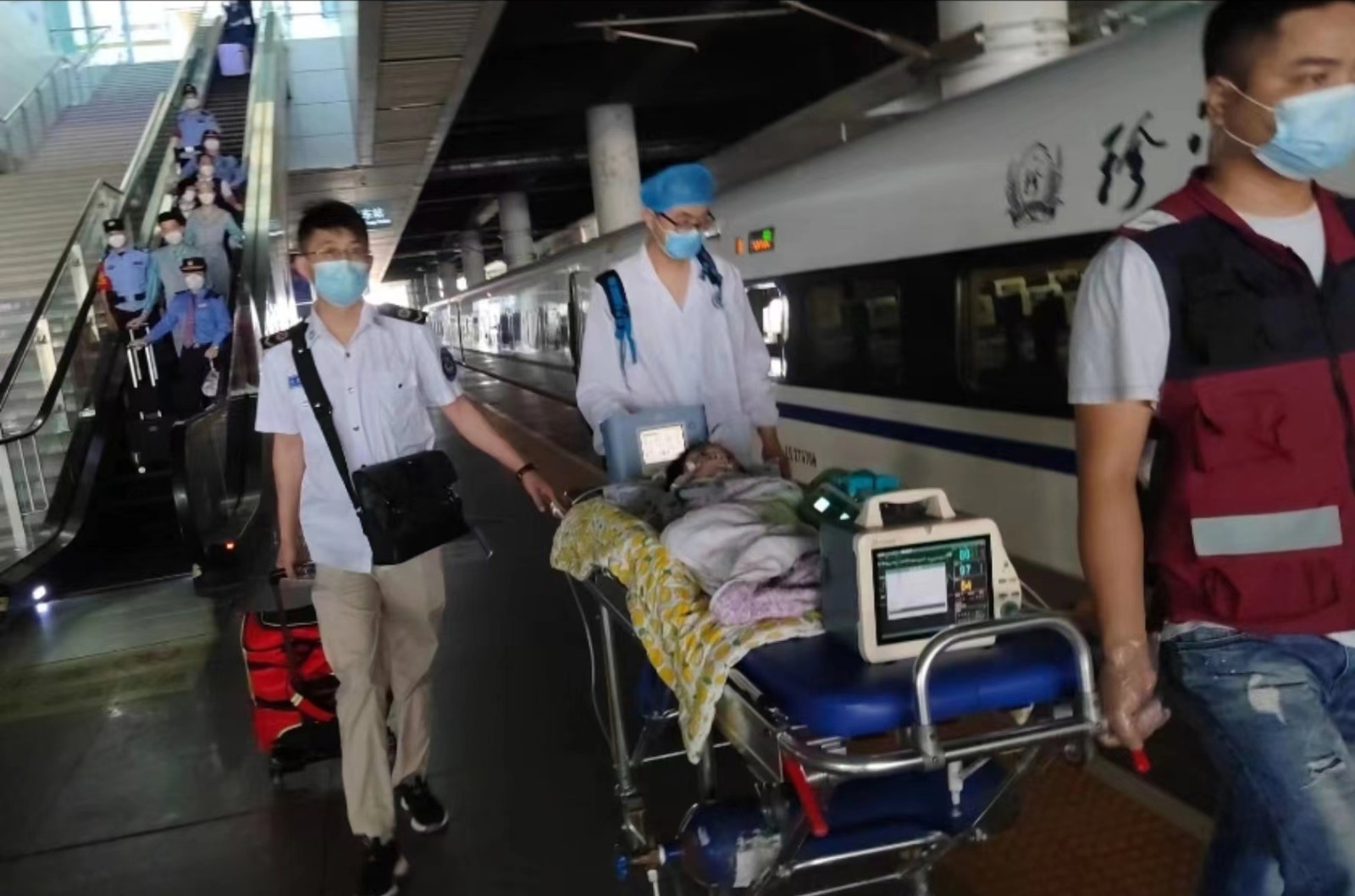 乌苏市高铁转运公司